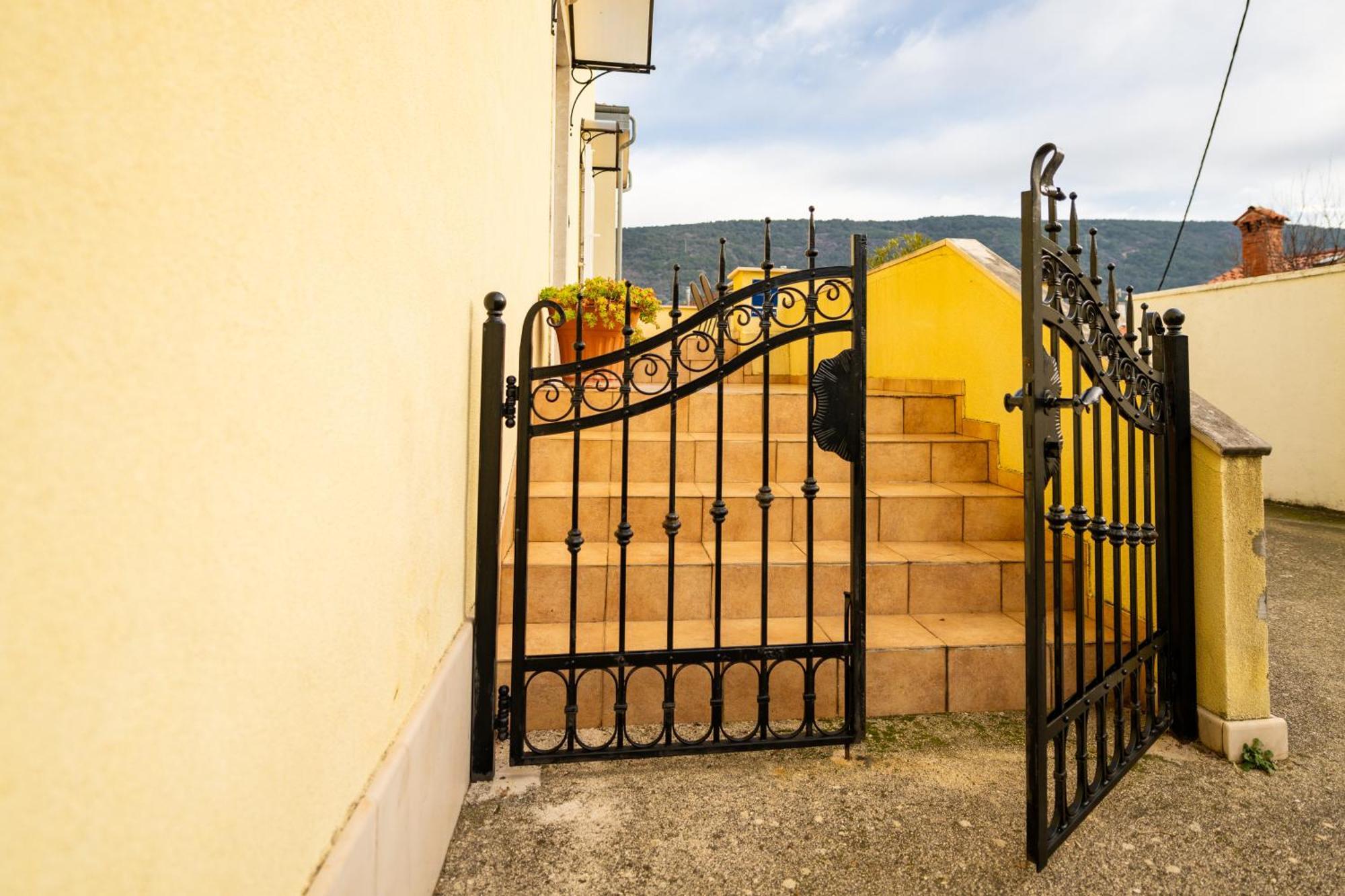 Appartamento Aparment Kod Kule Cres Esterno foto